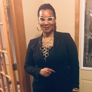 Meet your Posher, Tara